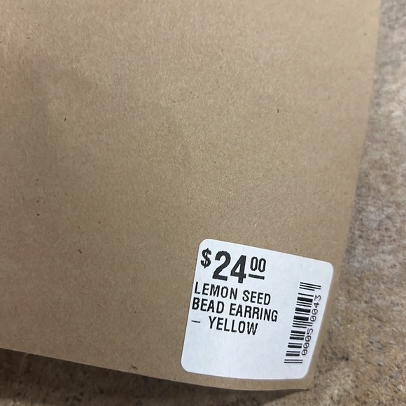 NWT beaded Lemon drop earrings - Picture 4 of 4